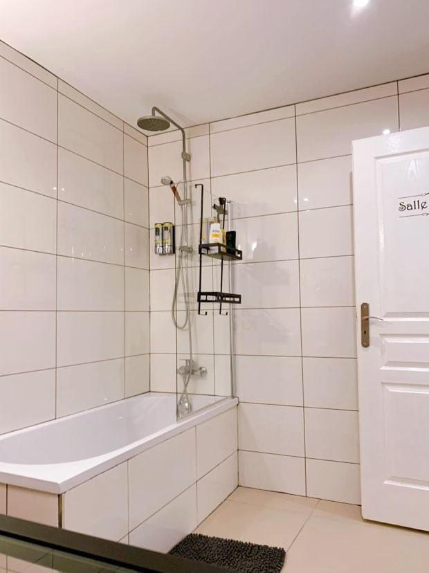 Chambre 26M - Salon Et Kitchenette Prive - Wifi Woippy Buitenkant foto