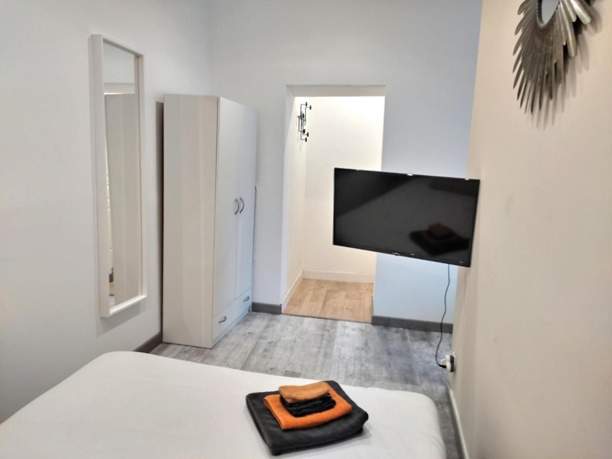 Chambre 26M - Salon Et Kitchenette Prive - Wifi Woippy Buitenkant foto